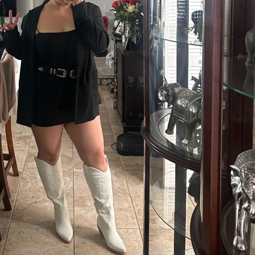 Pasuot White Cowgirl boots WIDE size 8